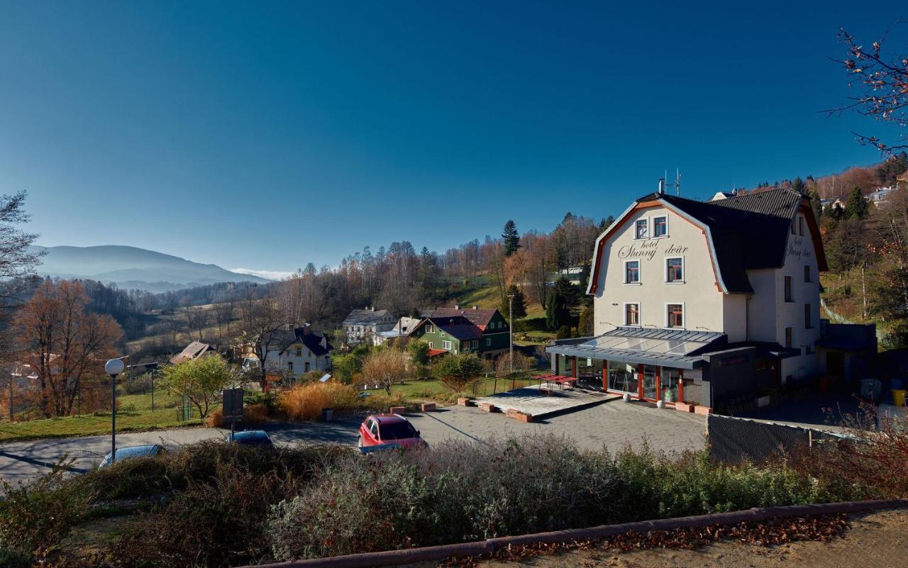 Hotel Slunny Dvur Есеник Экстерьер фото