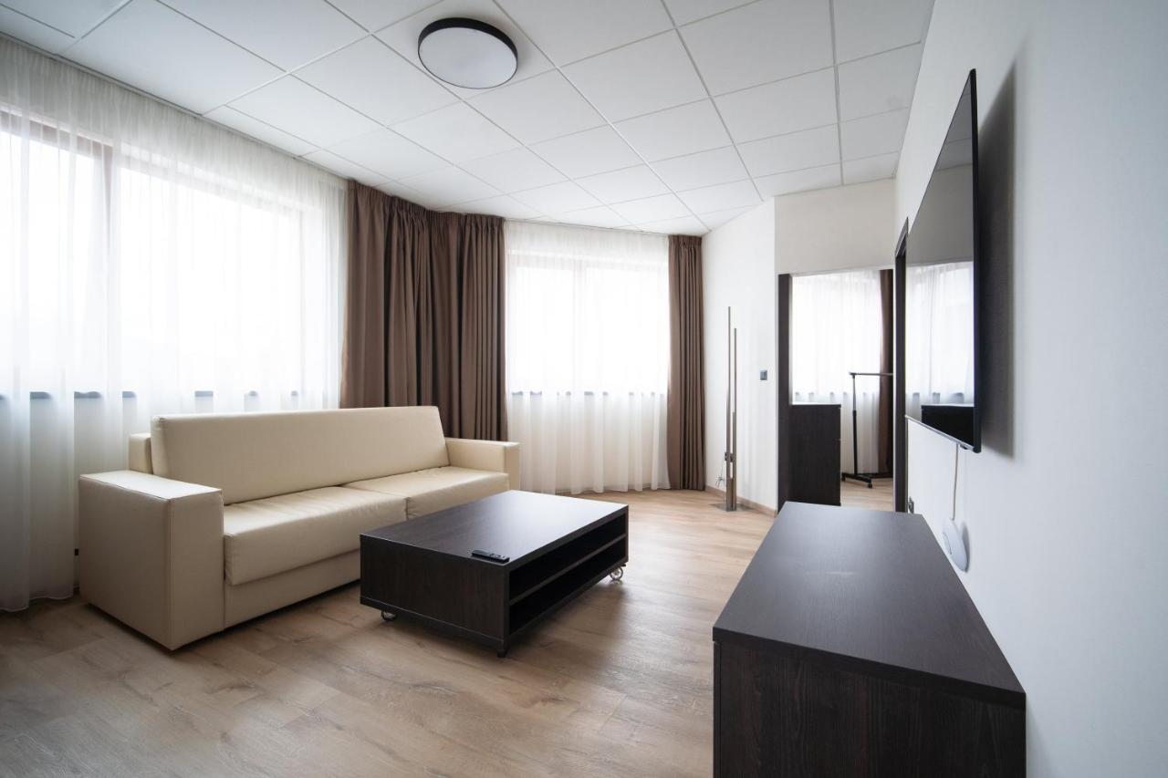 Hotel Slunny Dvur Есеник Экстерьер фото